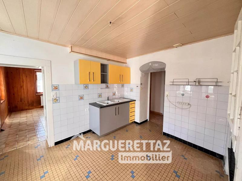 Maison de village - 280 m² - 4 pièces