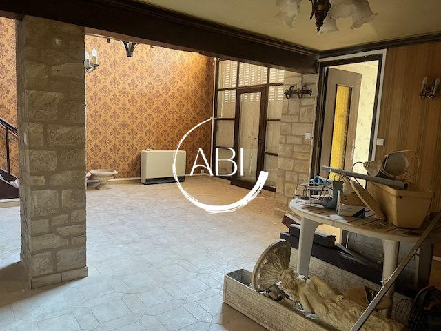 Appartement - 94 m² - 5 pièces