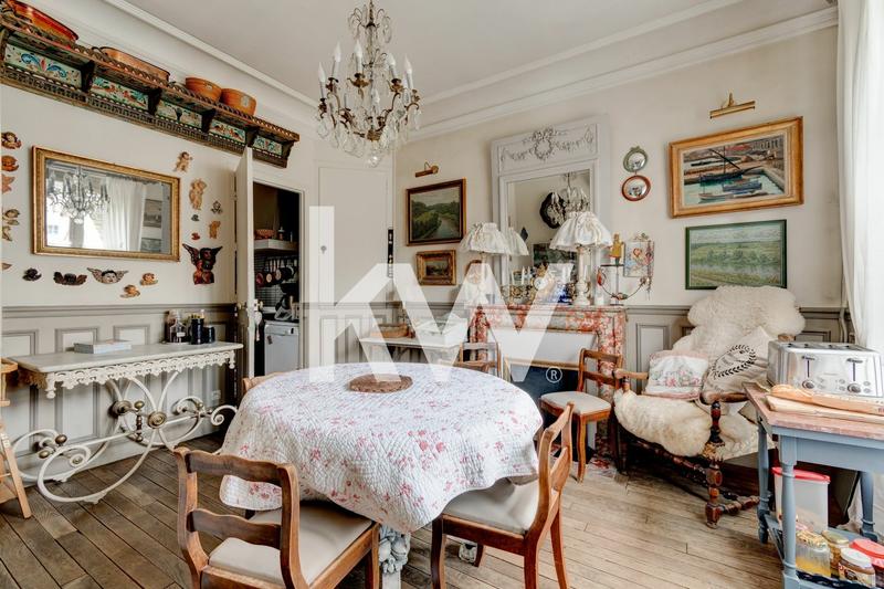 Maison - 290 m² - 11 pièces