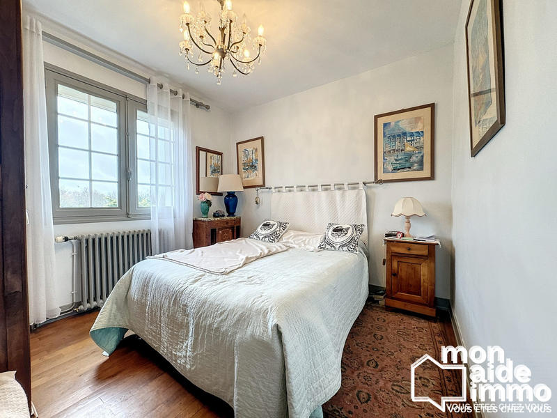 Maison - 160 m² - 10 pièces