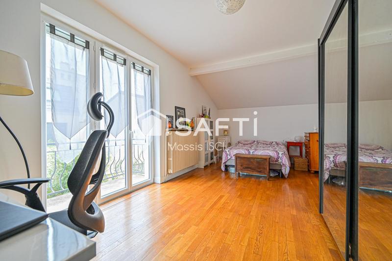 Maison - 117 m² - 5 pièces