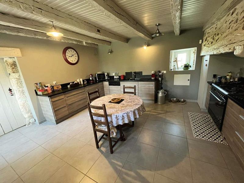 Maison - 205 m² - 8 pièces