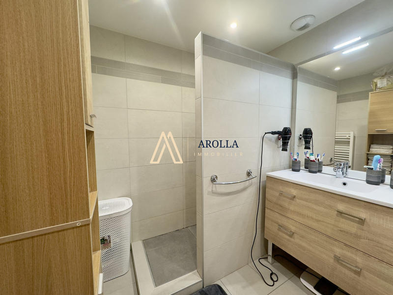 Appartement - 83 m² - 4 pièces