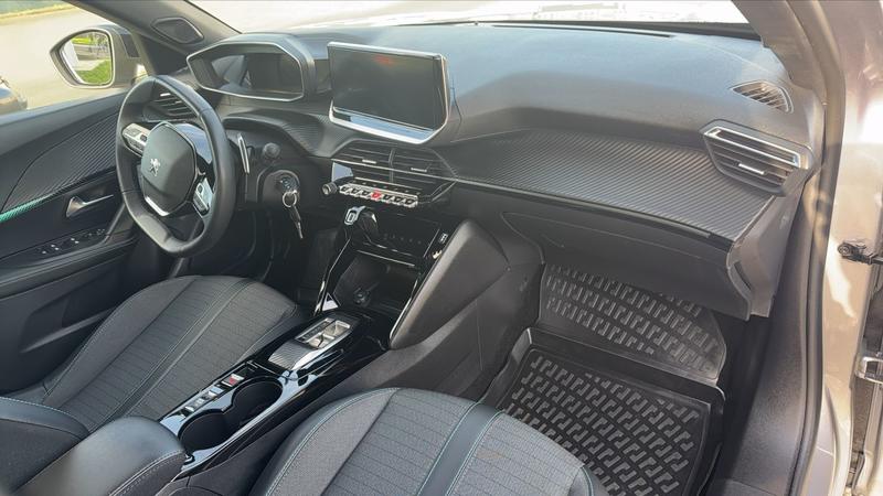 Peugeot 2008 1.5 BlueHDi 130 Eat8 Allure Pack