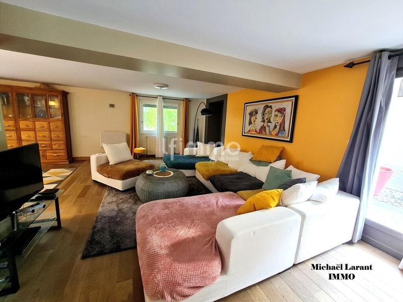 Propriété - 484 m² - 7 pièces