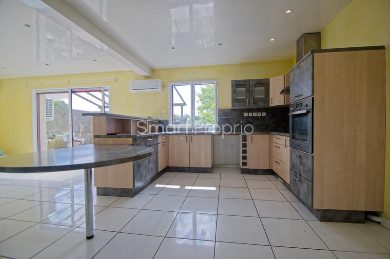 Propriété - 348 m² - 10 pièces