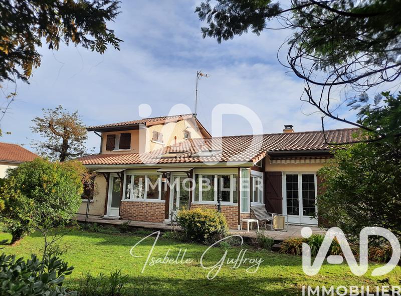 Maison - 161 m² - 6 pièces