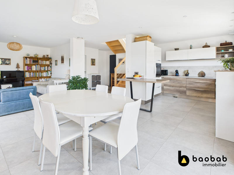 Maison - 113 m² - 4 pièces