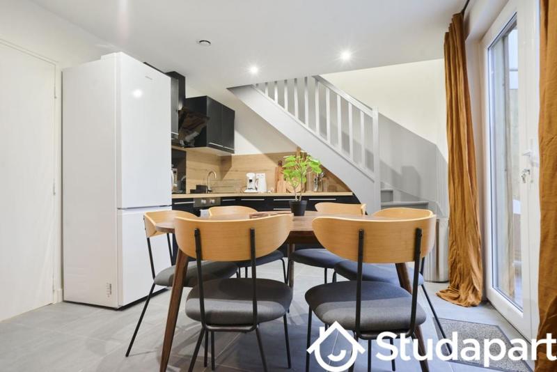 Chambre - 12 m² - 1 pièce