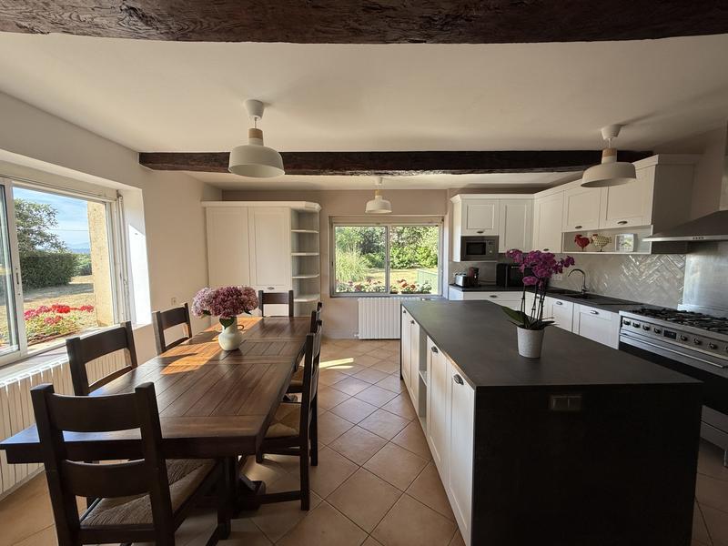 Maison - 191 m² - 16 pièces