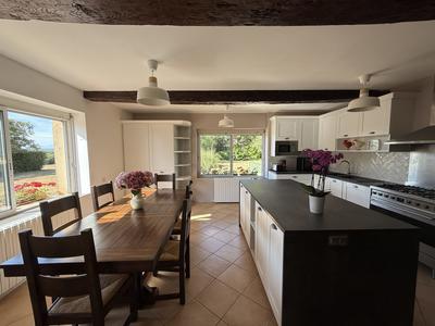 Maison - 191 m² - 16 pièces