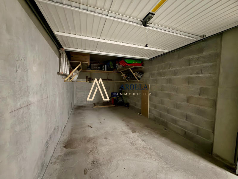 Parking / Garage - 14 m²