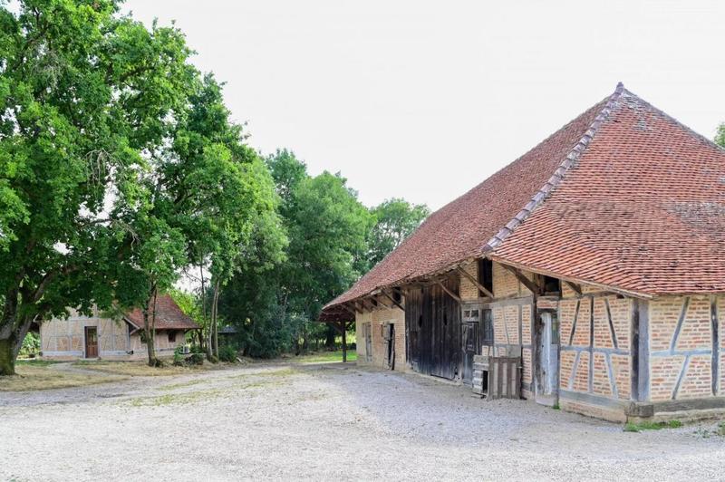 Propriété - 200 m² - 8 pièces