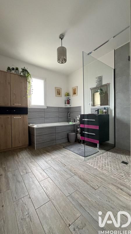 Maison - 90 m² - 5 pièces