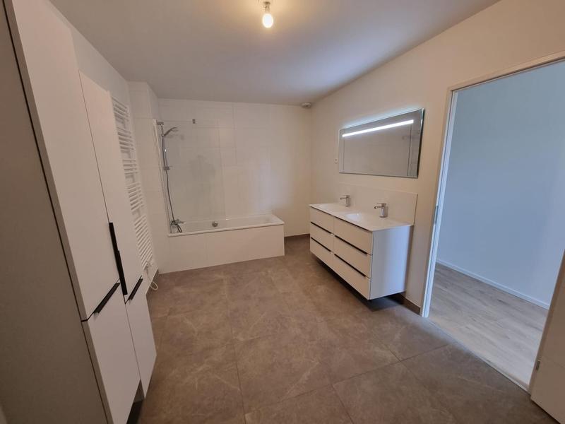 Maison - 165 m² - 6 pièces