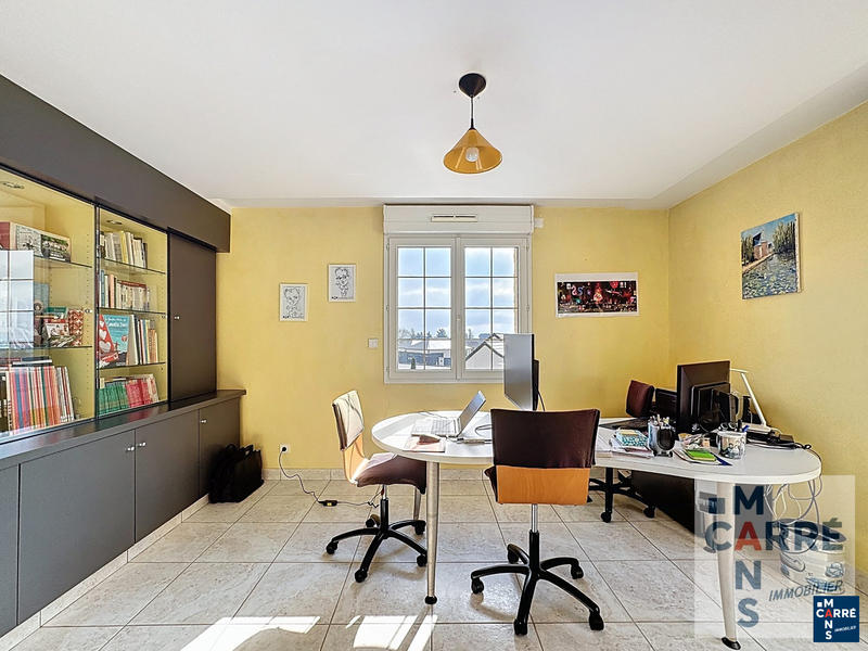 Maison - 237 m² - 8 pièces