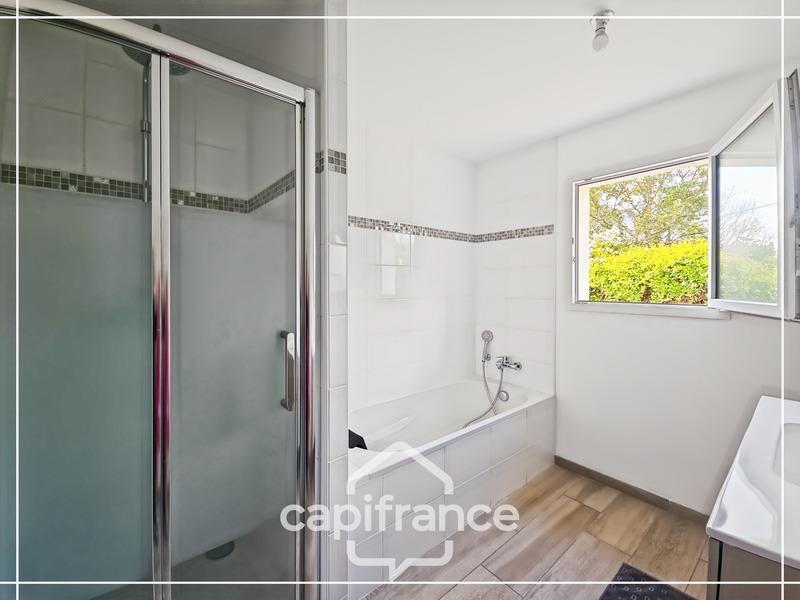 Maison - 98 m² - 5 pièces