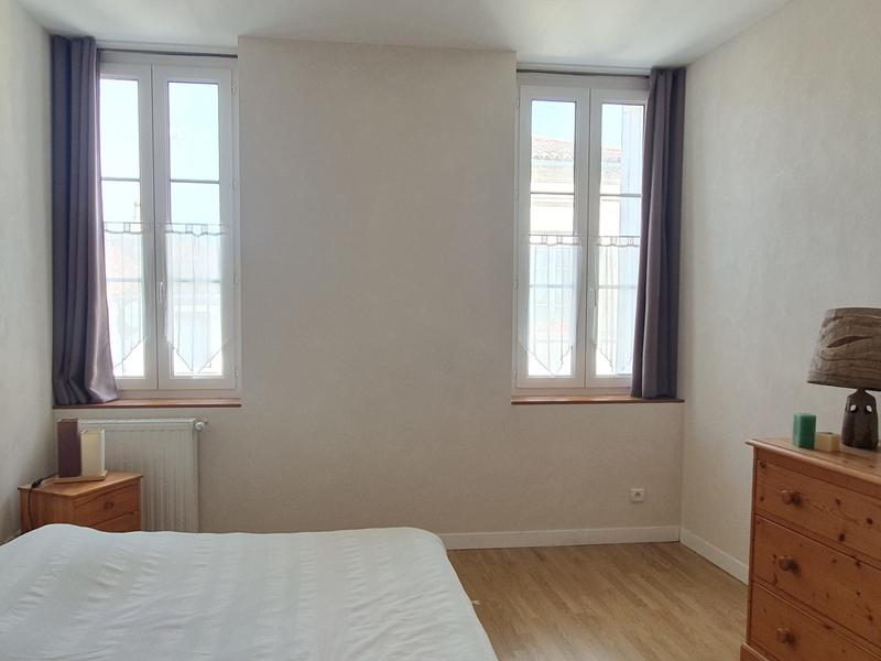 Maison - 222 m² - 7 pièces