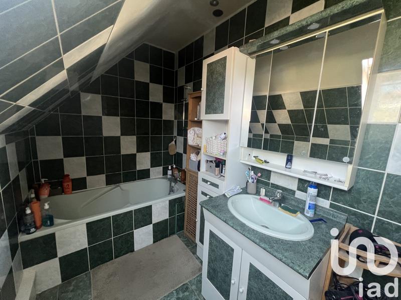 Maison - 97 m² - 6 pièces