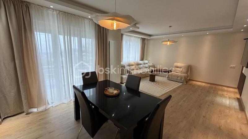 Maison - 111 m² - 5 pièces