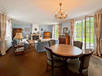 Maison - 136 m² - 6 pièces