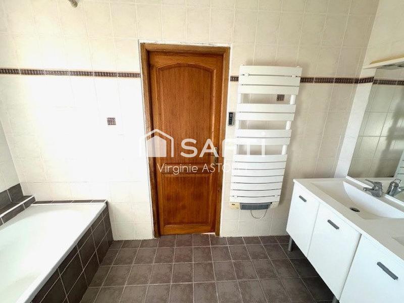 Maison - 213 m² - 5 pièces