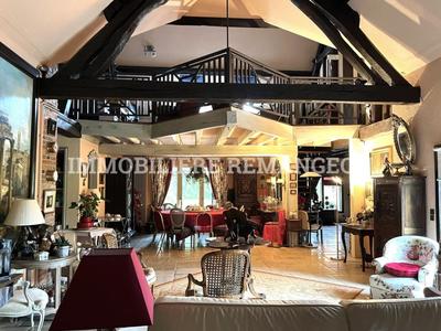Demeure - 309 m² - 10 pièces