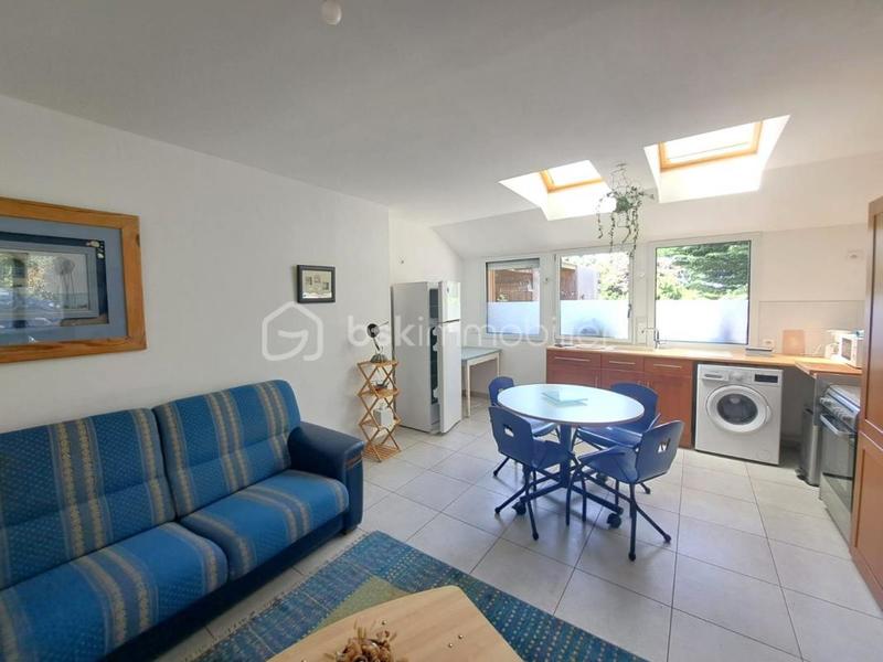 Maison en pierre - 280 m² - 12 pièces