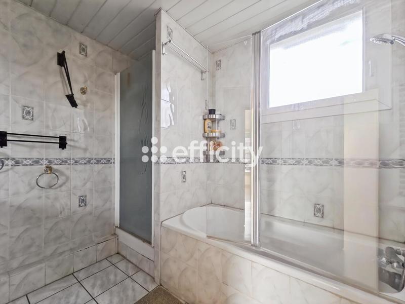 Maison - 104 m² - 5 pièces