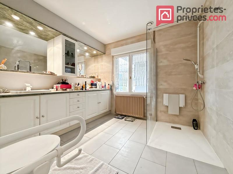 Maison - 191 m² - 6 pièces