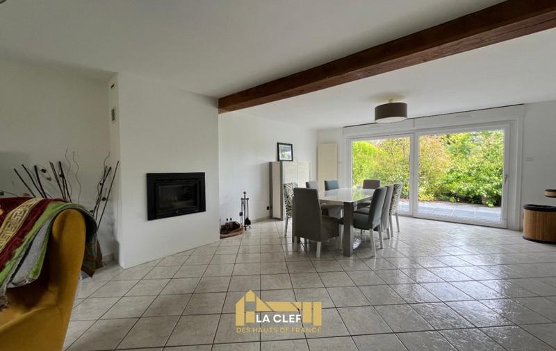 Maison - 202 m² - 7 pièces