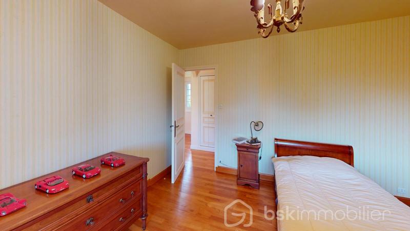 Maison - 186 m² - 7 pièces