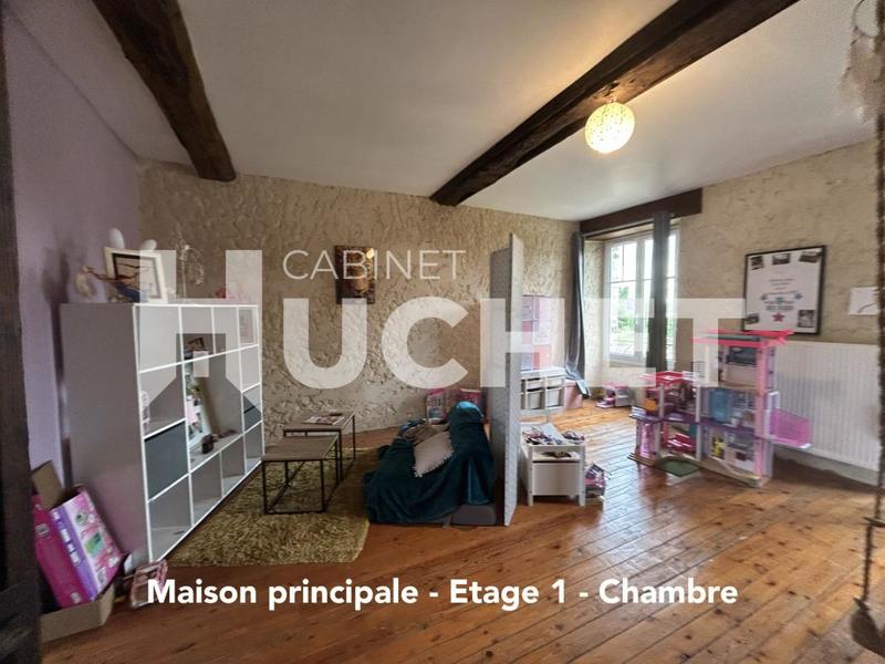 Maison - 644 m² - 15 pièces