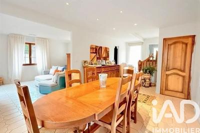 Maison - 138 m² - 5 pièces