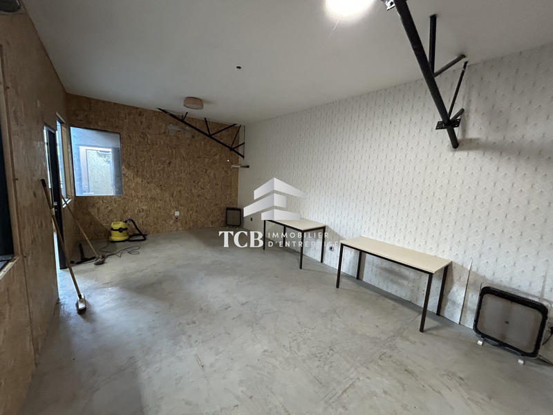 Local d'activités - 345 m²