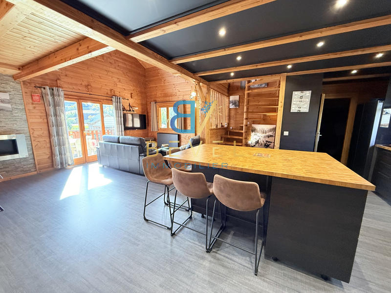 Châlet - 182 m² - 7 pièces