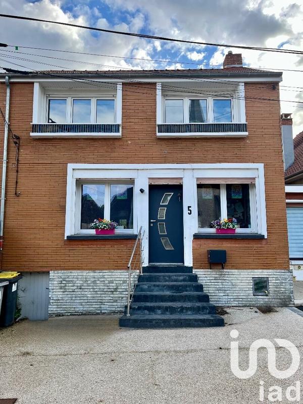 Maison - 99 m² - 6 pièces