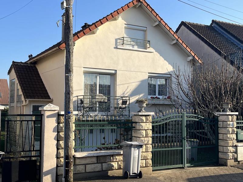 Maison - 110 m² - 5 pièces