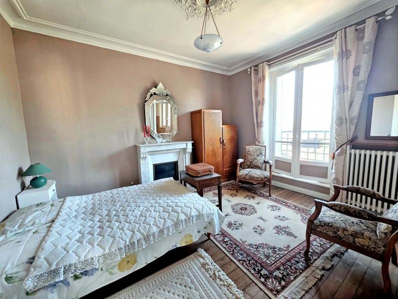 Maison bourgeoise - 242 m² - 7 pièces