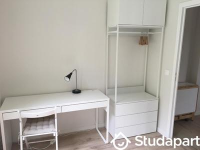 Chambre - 11 m² - 1 pièce