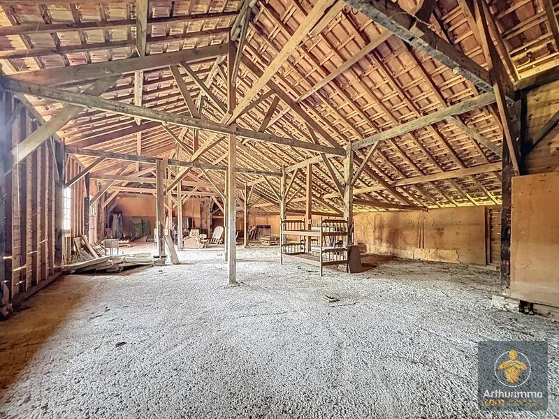 Maison - 280 m² - 1 pièce