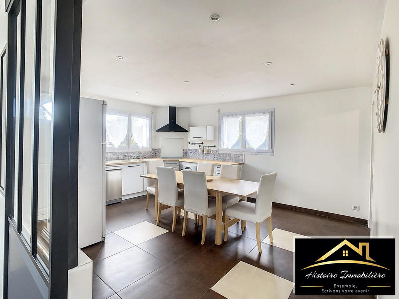 Maison contemporaine - 151 m² - 7 pièces