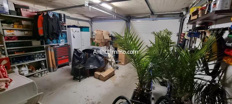 Maison - 180 m² - 8 pièces