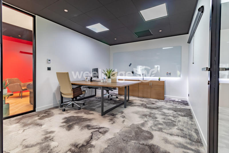 Bureau - 200 m² - 9 pièces