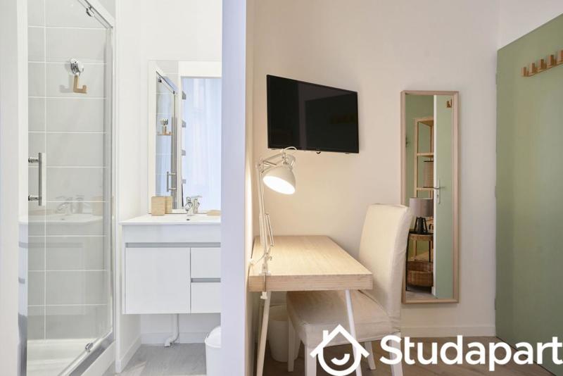 Chambre - 10 m² - 1 pièce