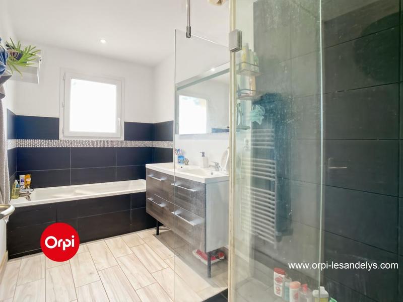 Maison - 90 m² - 6 pièces