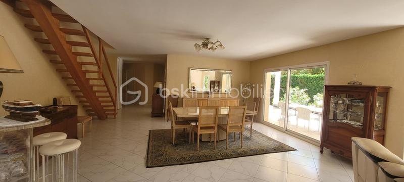 Villa - 185 m² - 7 pièces