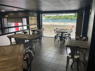 Fonds de commerce - Magasins - 230 m²