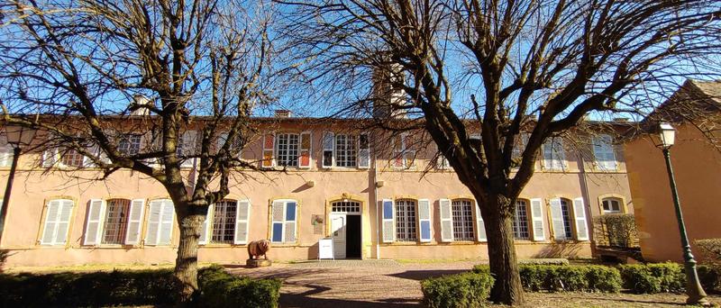 Musées de Charlieu : Musée Hospitalier et Musée de la Soierie