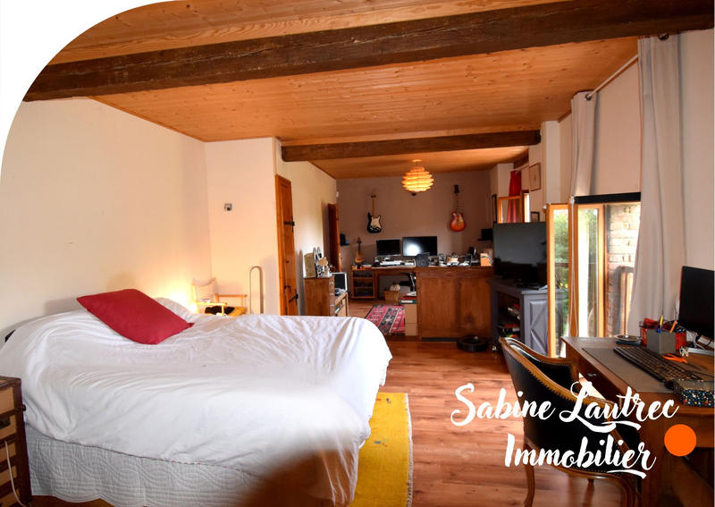 Propriété - 270 m² - 7 pièces